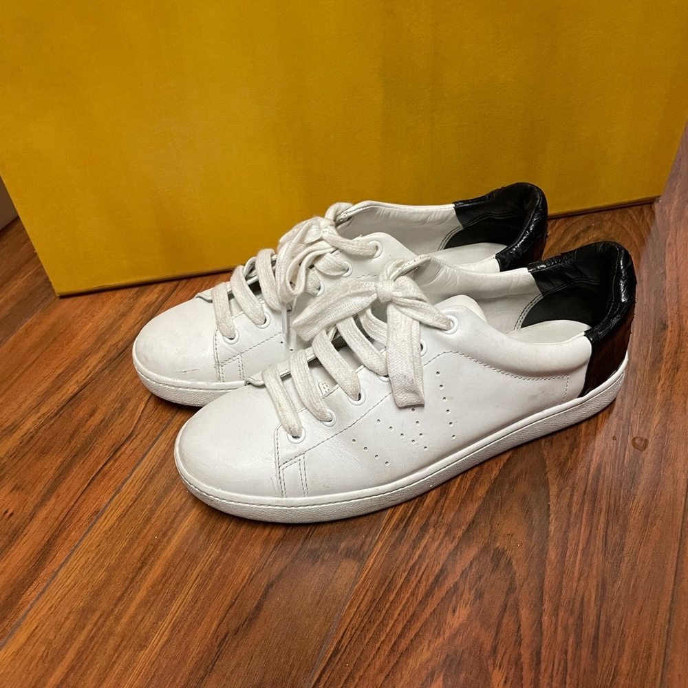 Vince leather slip on sneaker